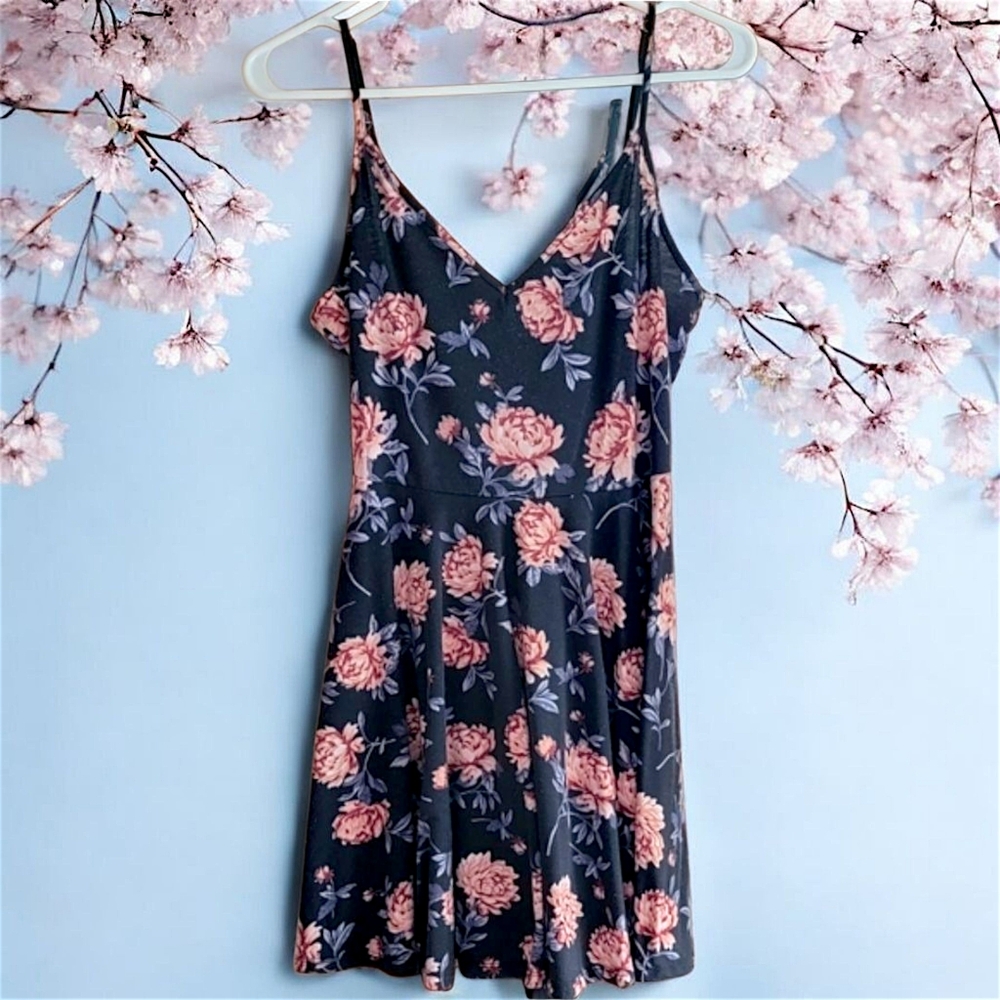 HP🎉 ✨ Forever 21 Peony Print Casual Dress - Size M